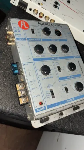 1223455 Audio Logic Old School 4/way Active Crossover