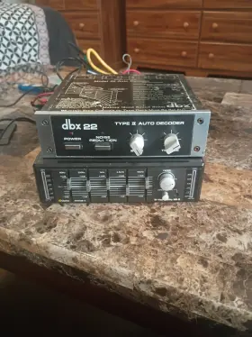 0042785 Clarion Graphic Equalizer Booster And Dbx Auto Decoder