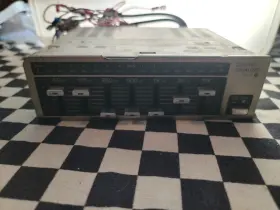 En-6281 Clarion Vintage Graphic Equalizer Car Audio Unit Powers On With Wires En-6281 Clarion Vintage Graphic Equalizer Car Audio Unit Powers On With Wires